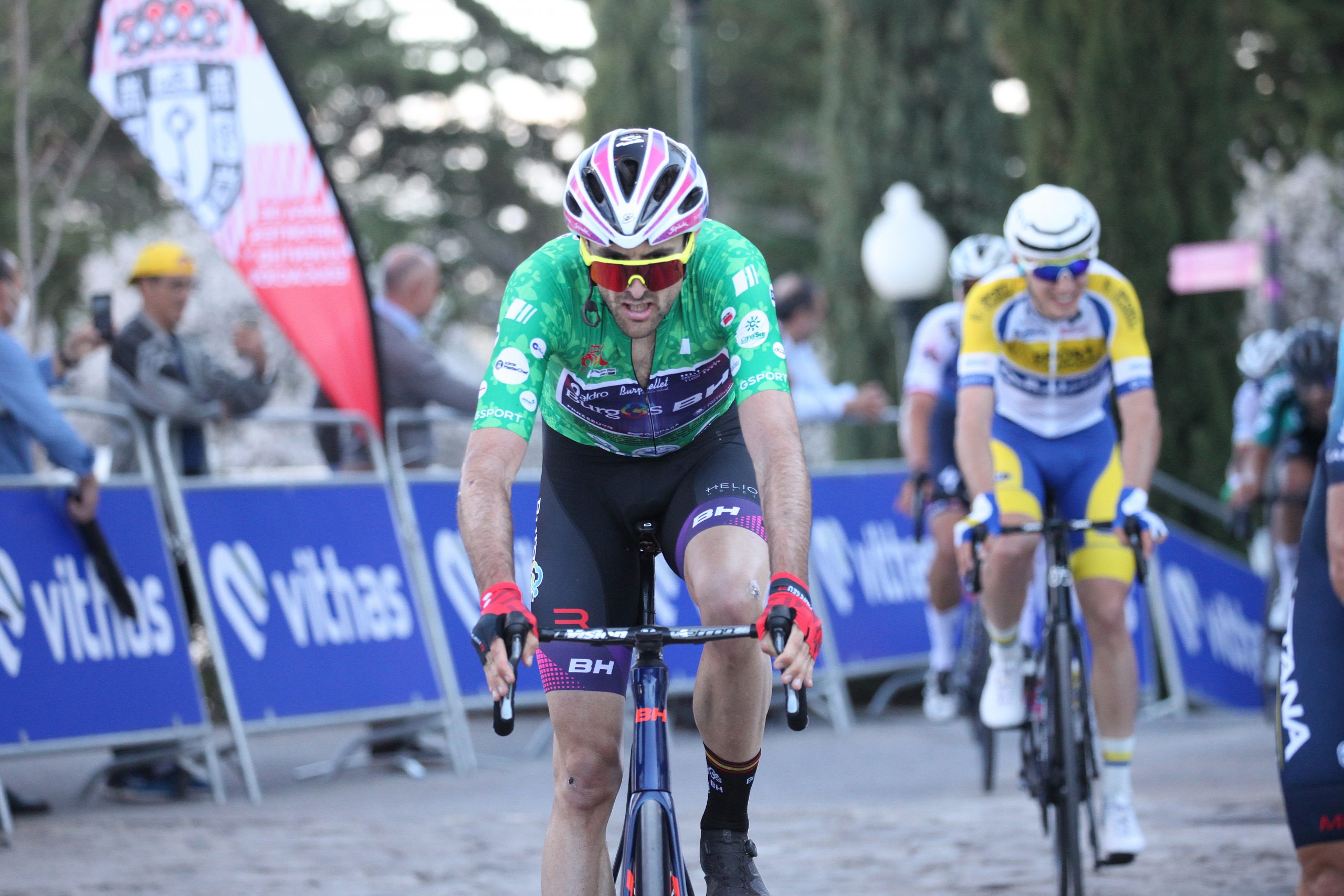 Ander Okamika se queda a 5 segundos del liderato de Vuelta a Andalucía